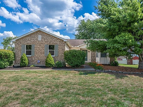 3rd image of 428 Golfview Dr