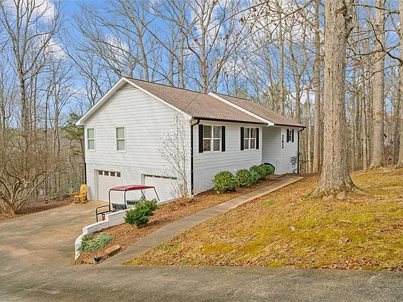 5th image of 302 Indian Forest Rd