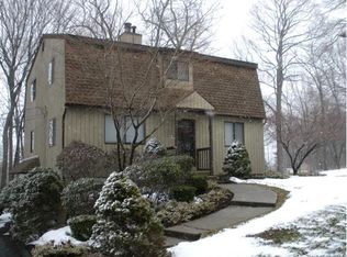 27 Sherman Ln, Hamden, CT 06514