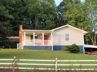 122 Richards Dr, Oliver Springs, TN 37840