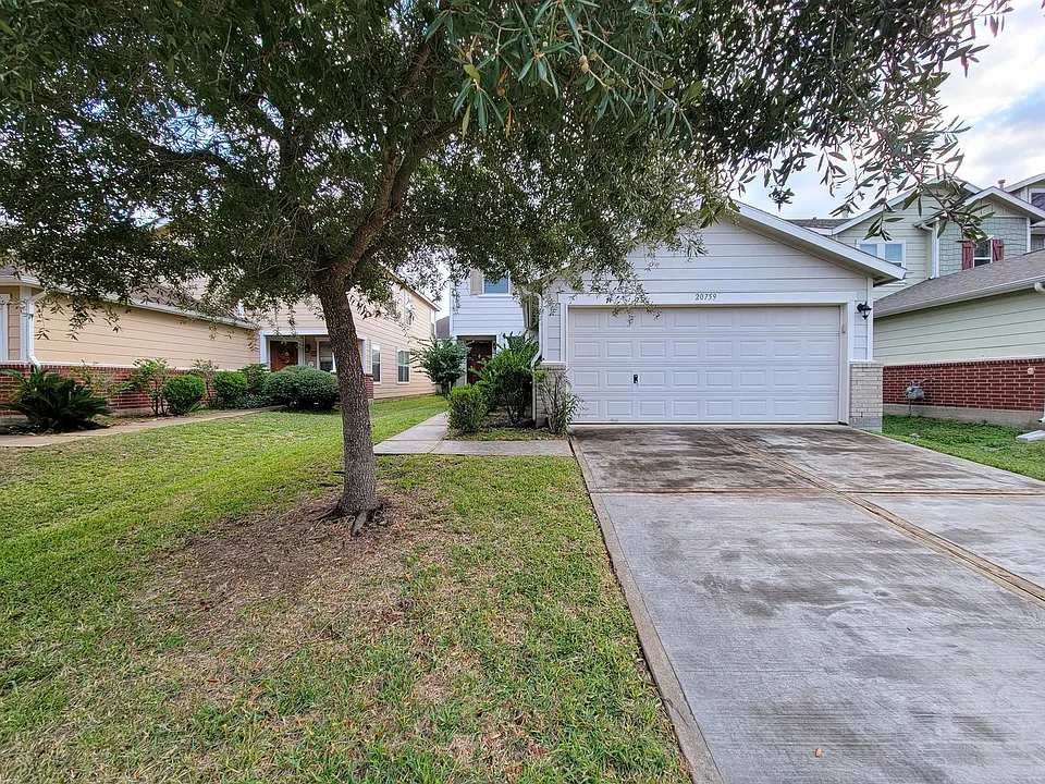 20759 Cypress Crescent Ln