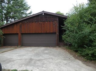 976 Holiday Point Pkwy, Edwardsville, IL