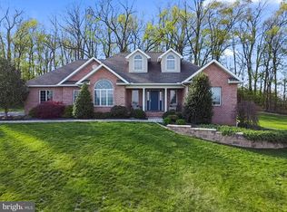 235 Villa Vista Ave, Hanover, PA 17331