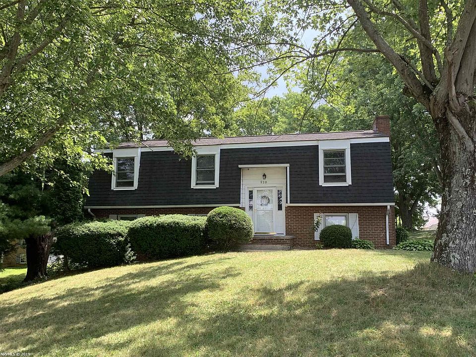 1st image of 210 Rolling Hills Dr