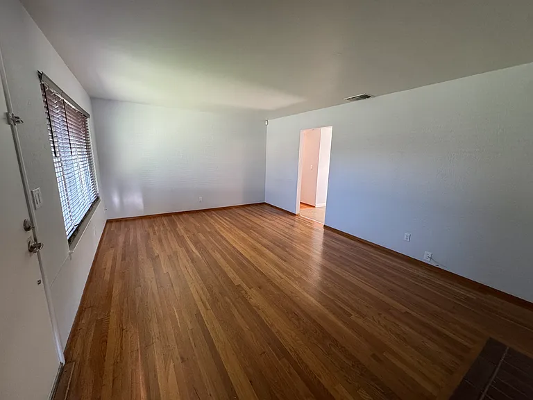 4501 Pasadena Ave — Photo 3
