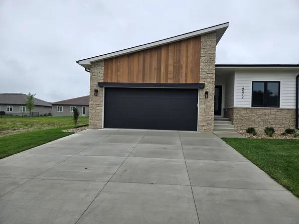 4572 Whitetail Ct, Sioux City, IA 51106