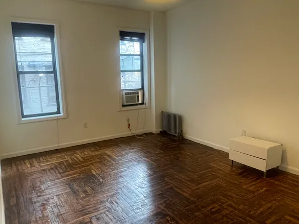 590 Parkside Avenue image 15 of 19