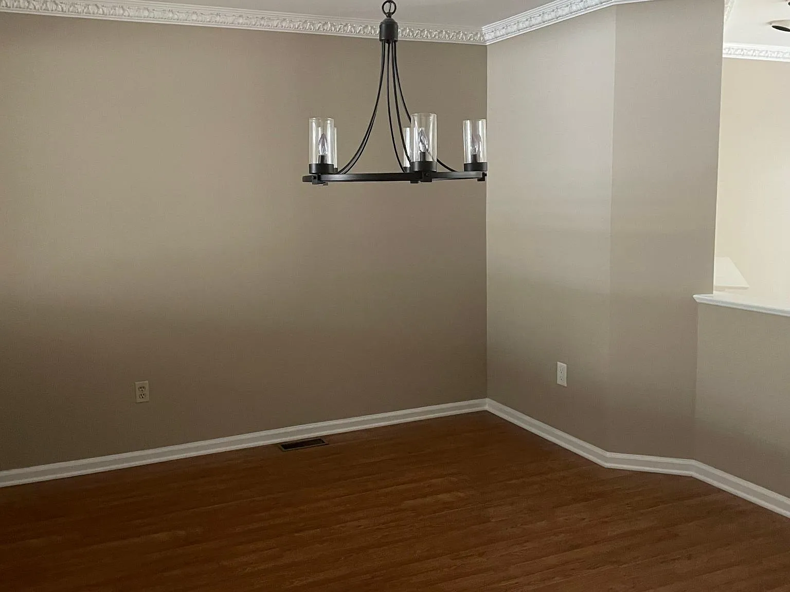 107 New World Ct — Photo 4