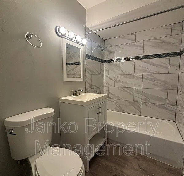 392 Hickory St #2W — Photo 7