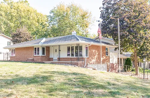 6522 Lincoln Ave Photo 1