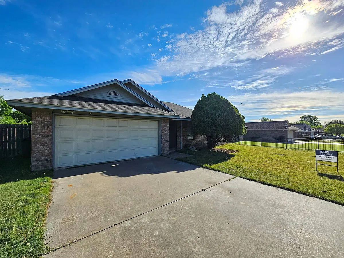 Building Photo - 1507 Nina Dr