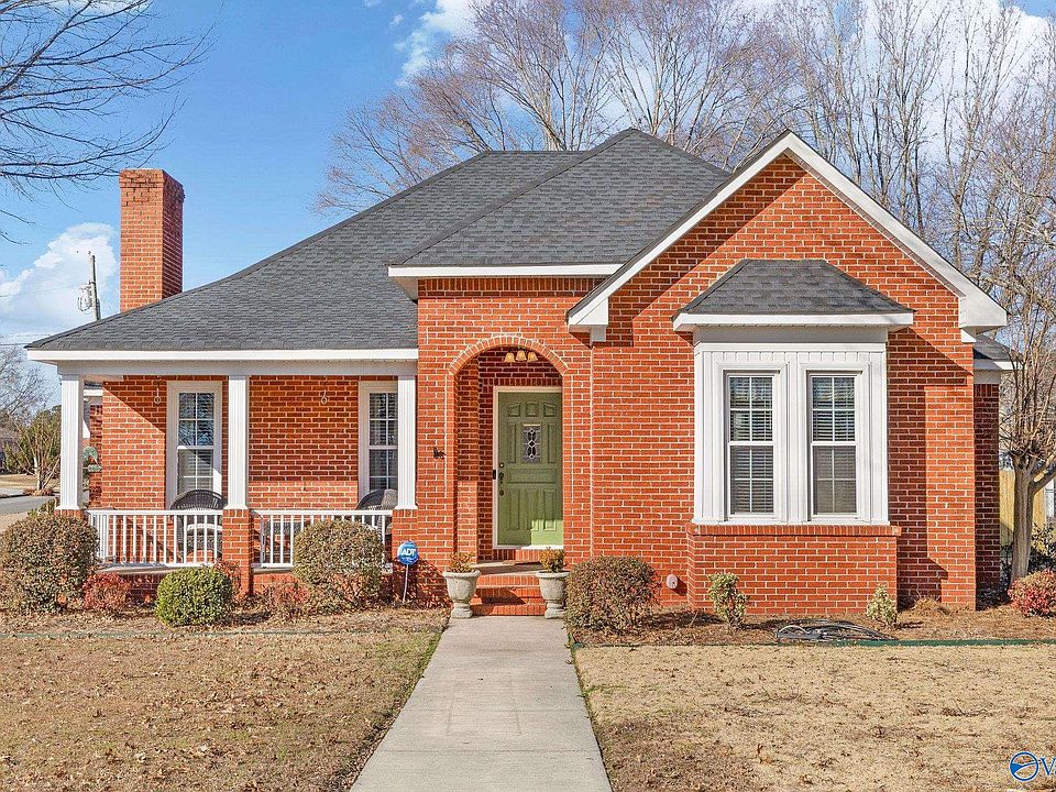 1st image of 2209 Springdale Dr SW