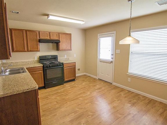 5th image of 5802 Kyle Cove Dr