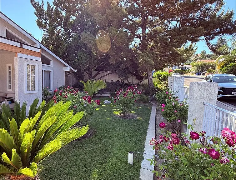 17608 Orna Dr — Photo 34
