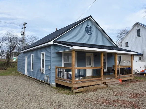10868 Utley Ave, Conneaut Lake, PA 16316