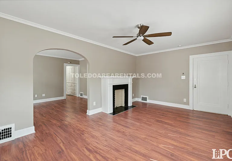 2030 Wyndhurst Rd — Photo 4