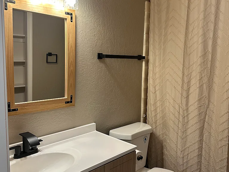All-new main floor bath (tub/shower behind curtain)
