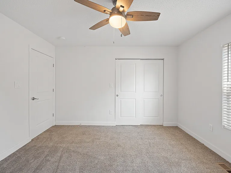 Apartments at Urbana — Photo 24