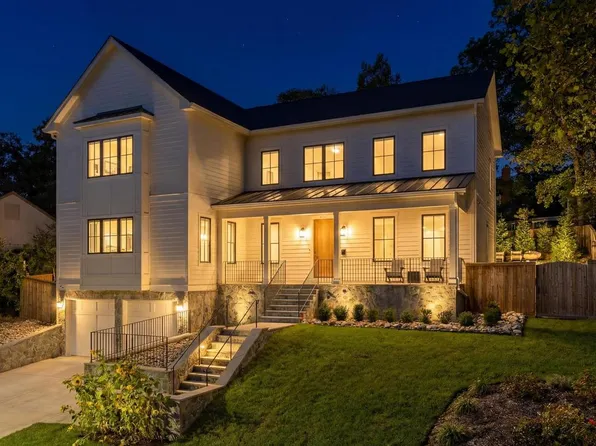 4283 38th St N, Arlington, VA 22207