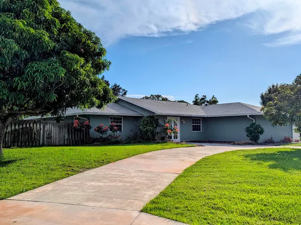 3074 SE Dalhart Road, Port St Lucie, FL 34952