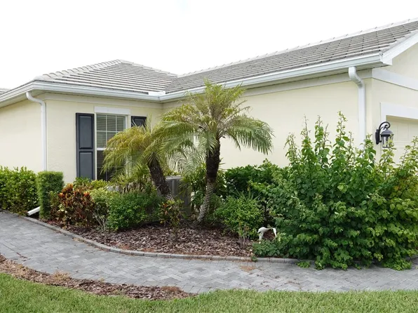 2723 Vareo Ct, Cape Coral, FL 33991