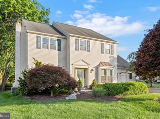 2 Firewood Dr, Holland, PA 18966