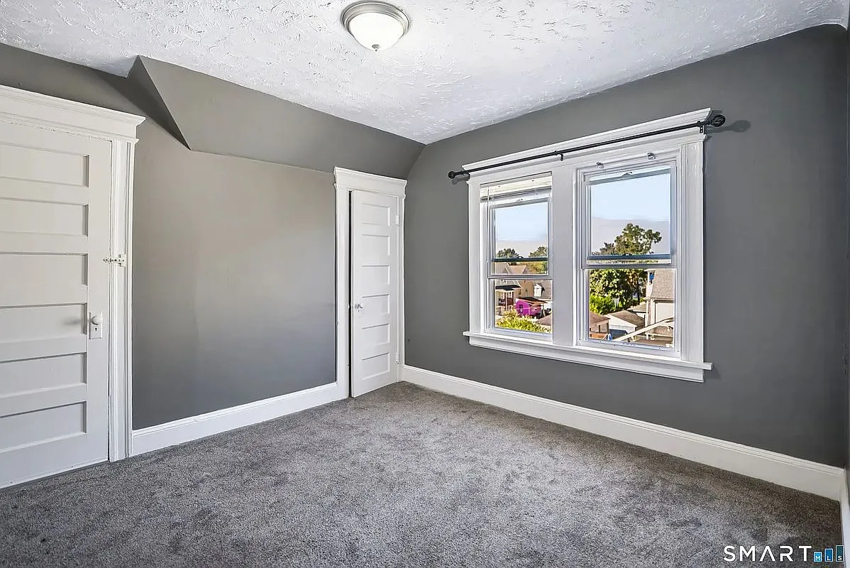 2 bed, 1.0 bath, 830 sqft, $1,950 — Photo 1