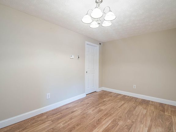 5th image of 21 Amato Dr APT D