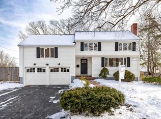 22 Thomas Rd, Lynnfield, MA 01940