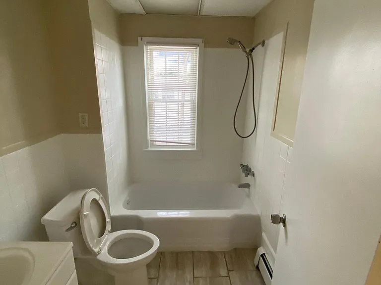 456 3rd Ave #1-2 — Photo 3
