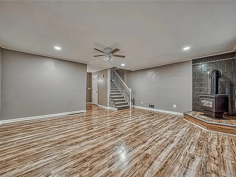 60 Velore Ave — Photo 37