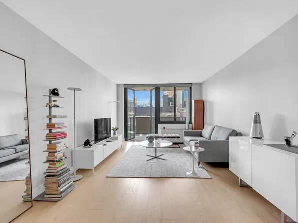 407 Park Avenue South 25E image 2 of 15