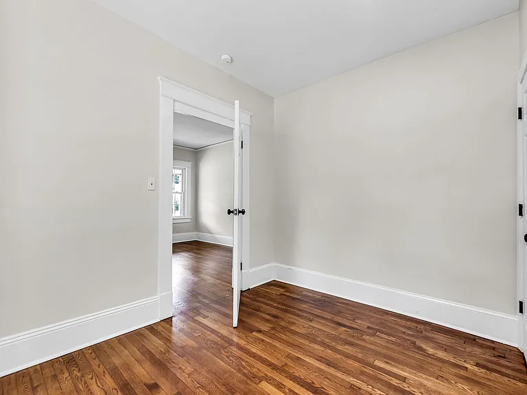 1320 W Friendly Ave — Photo 25
