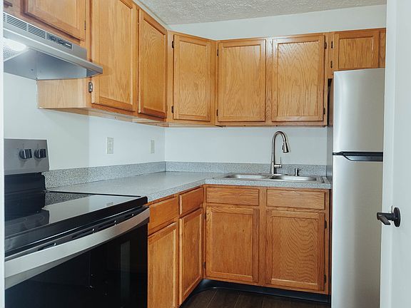 5th image of 401 East Rd APT 6