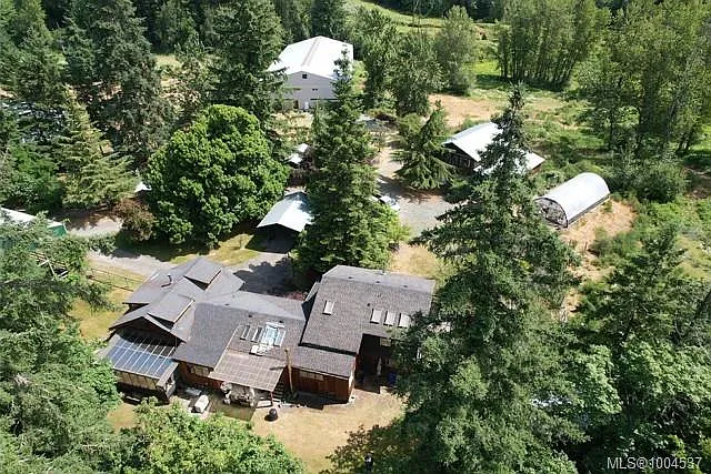 3744 Gibbins Rd photo 1