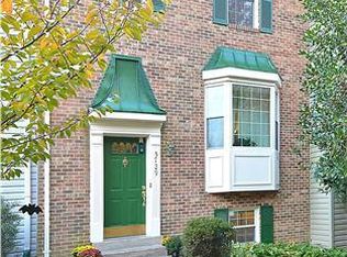 5729 Mason Bluff Dr, Burke, VA 22015
