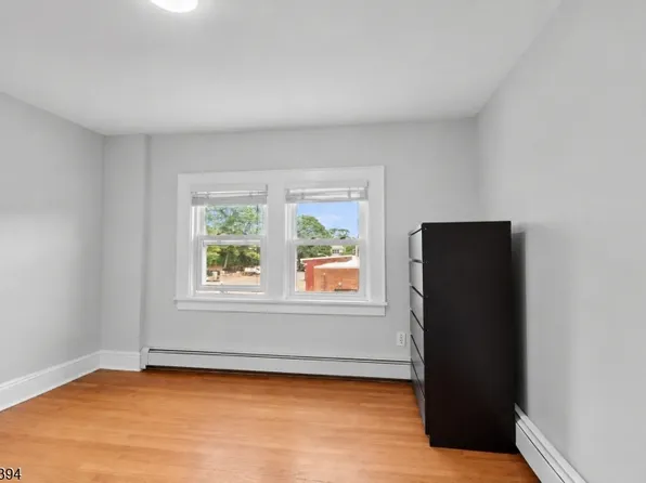 62 Vreeland Ave, Clifton City, NJ 07011