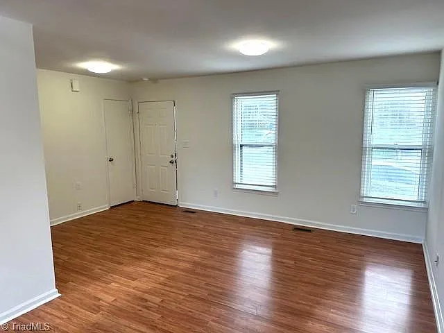 1809 Acorn Rd — Photo 2