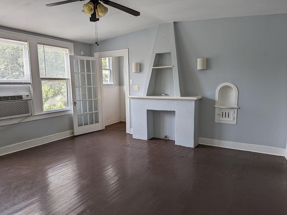 1st image of 135 Parland Pl