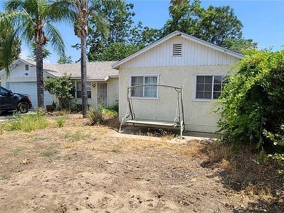4th image of 32271 Avenue E