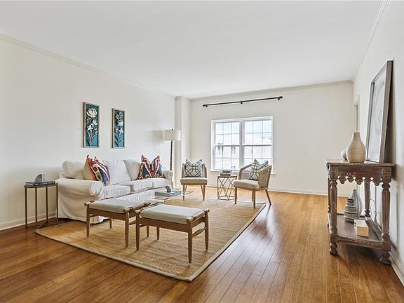3rd image of 1750 Saint Charles Ave APT 604