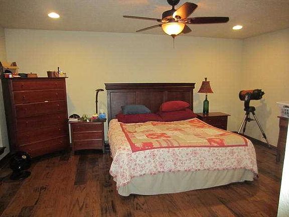 4th image of 2608 Woodhollow Trl