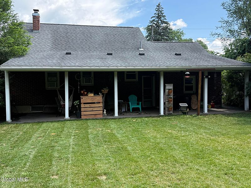 4th image of 1116 Austin Place