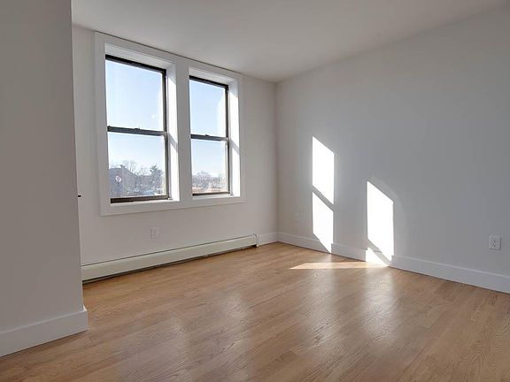 2nd image of 544 W Side Ave #18Y