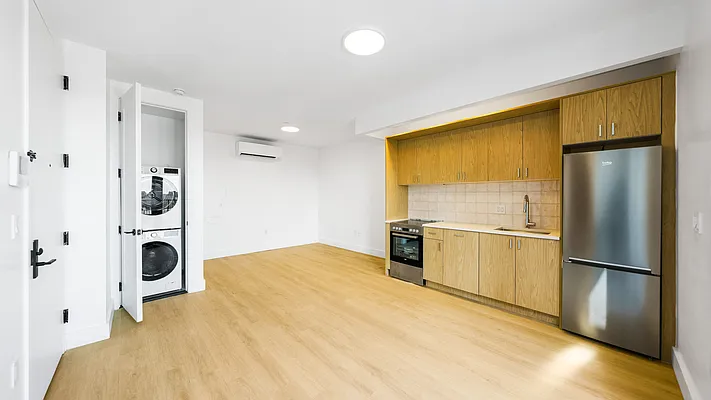 Rented by Nooklyn NYC LLC | media 24