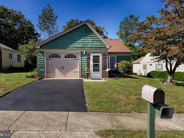 16 Stamford Pl, Southampton, NJ 08088