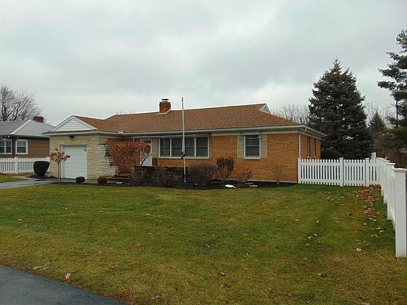 2nd image of 115 S Avenue A