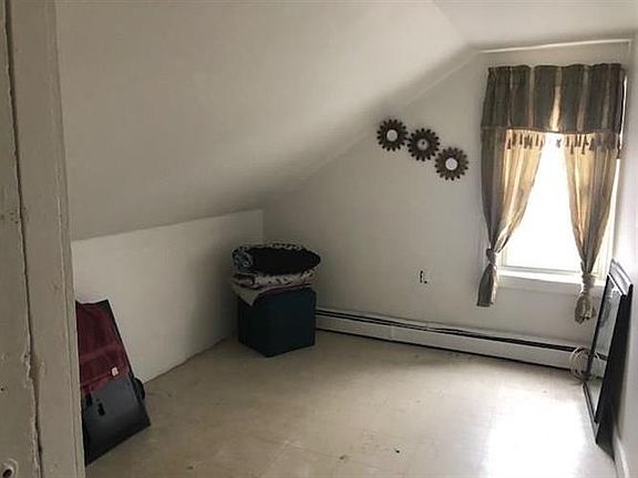 4th image of 16 Westfield St