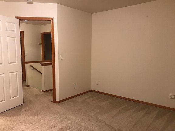 3rd image of 11405 20th St NE