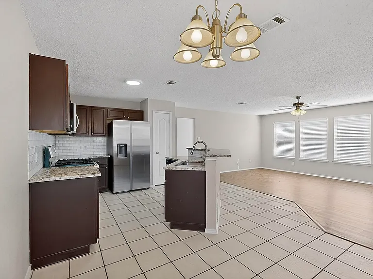 1207 Aberdeen Dr — Photo 9